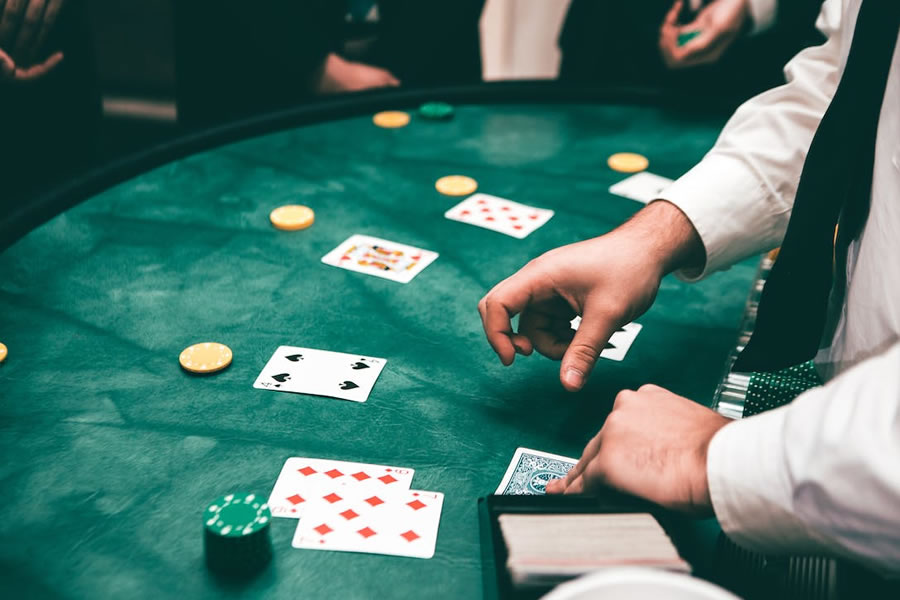 Consejos para elegir una mesa de póker en este 2024